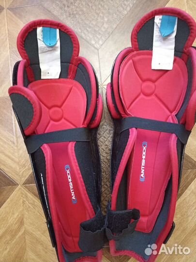 Щитки хоккейные