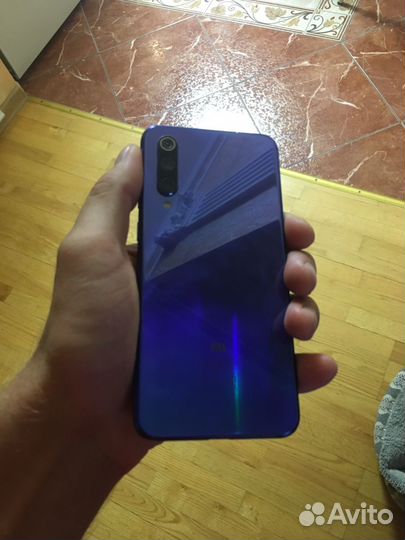 Телефон Xiaomi 9 se