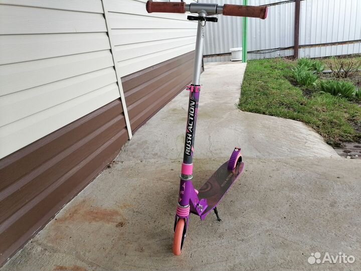 Самокат детский двухколесный для девочки