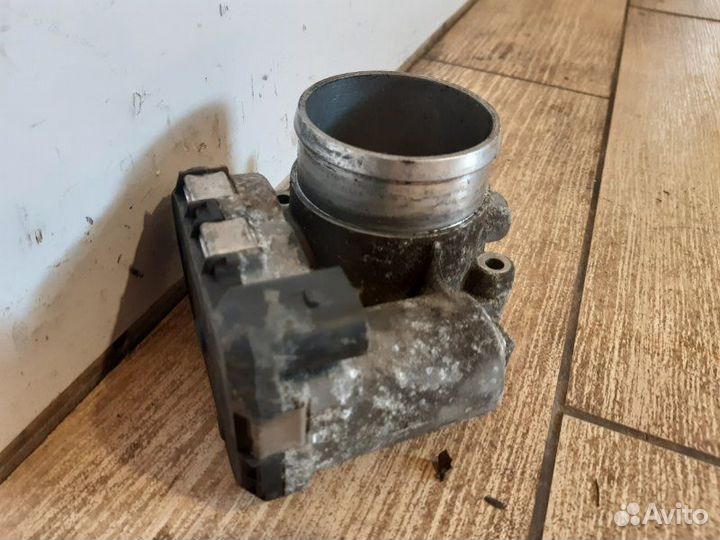 Дроссельная заслонка Skoda Octavia Rs A4 (1U2)