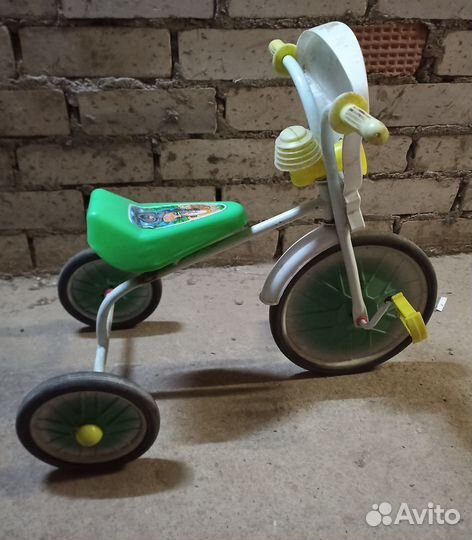 Детский трехколесный велосипед