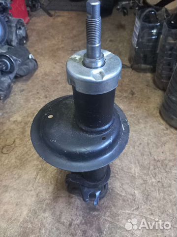 Стойка передняя правая Ваз 2109 Ваз 2114 Ваз 2115