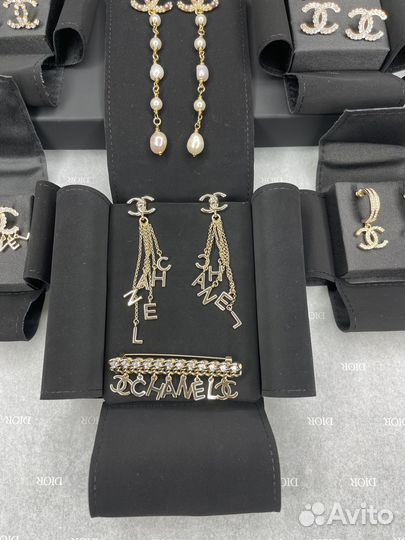 Серьги Chanel в упаковке