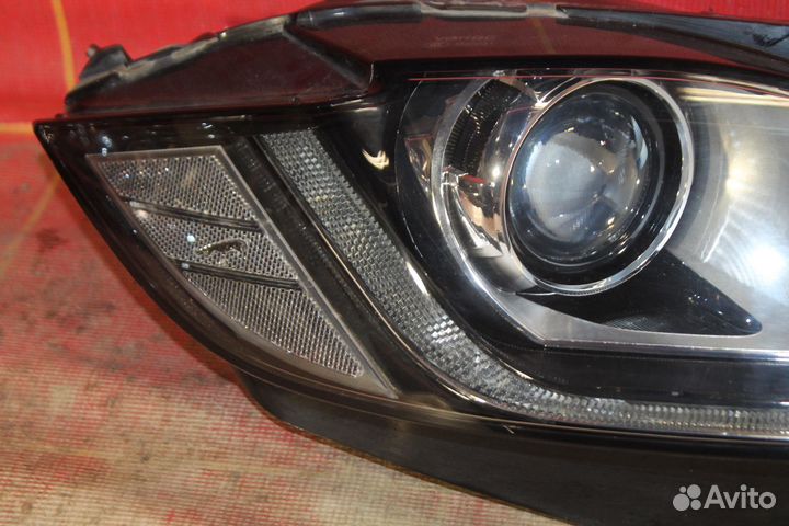 Фара правая Jaguar F-Pace