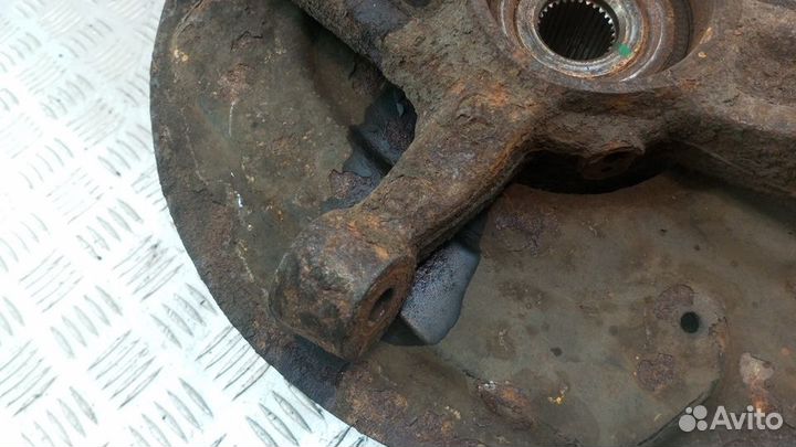 Цапфа/кулак поворотный передний левый Mercedes-Ben