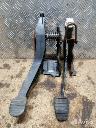 Педальный узел LADA Largus LB K7M 2013