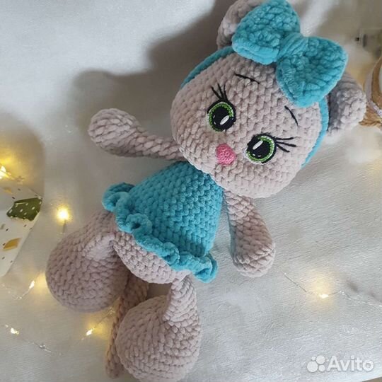 Кошка вязаная