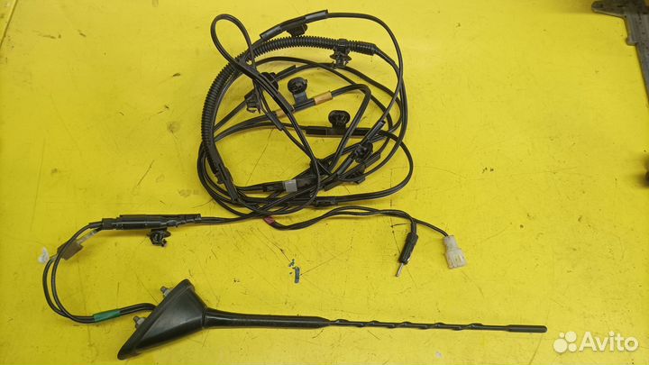 Антенна радио на крышу Mitsubishi Lancer 9