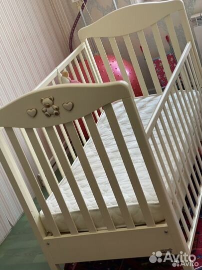 Детская кроватка