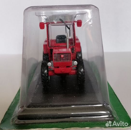 Модель трактора 1:43