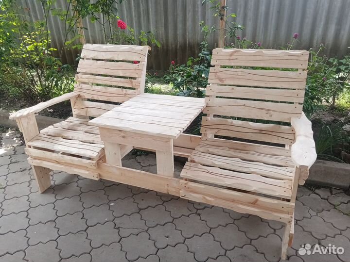 Лавочка со столиком