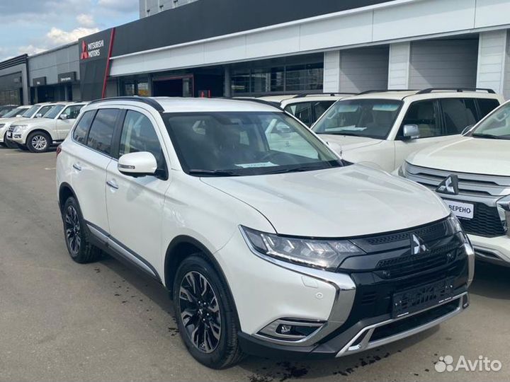 Mitsubishi Outlander 2.4 CVT, 2022