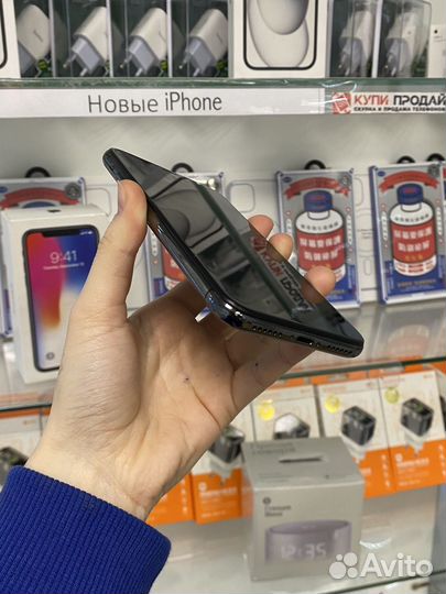 iPhone X, 64 ГБ
