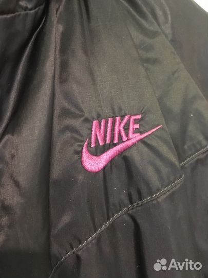 Женская ветровка Nike
