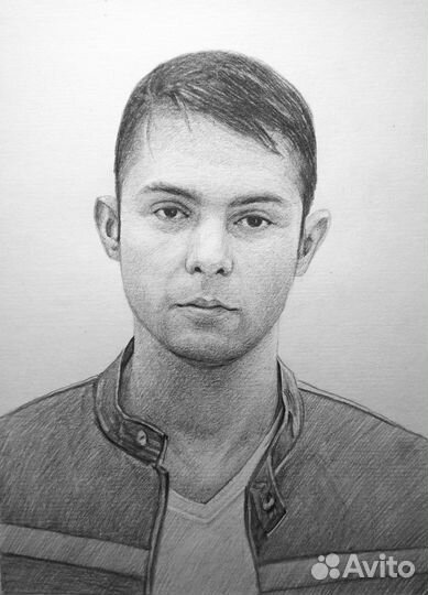 Портрет по фото черным карандашом