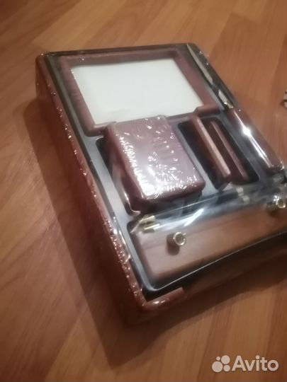 Подарочный набор канцелярии, дерево