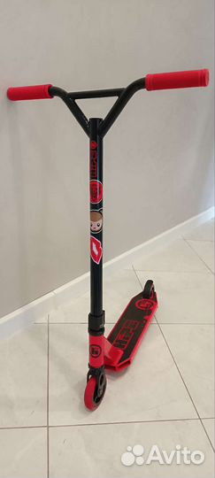 Трюковой самокат hipe