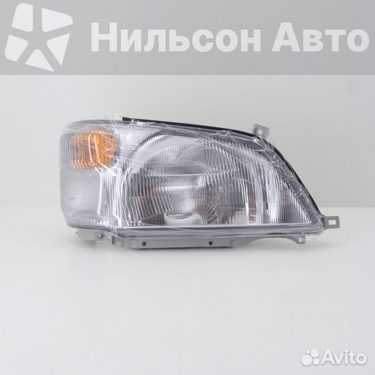 Фара toyota dyna с 1999 г в сборе с габаритом прав