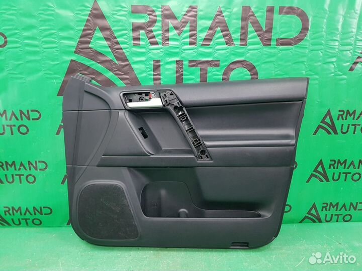 Обшивка двери передняя правая Toyota Land Cruiser