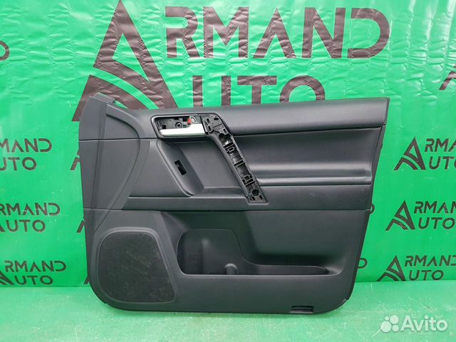 Обшивка двери передняя правая Toyota Land Cruiser