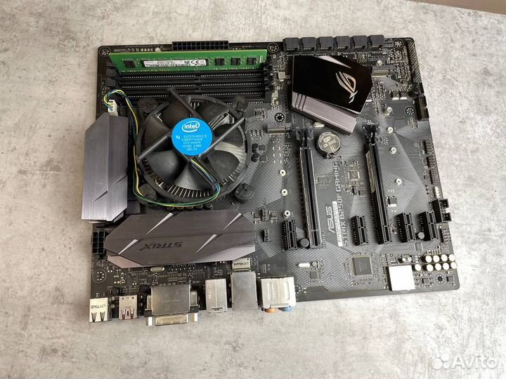 Материнская плата asus ROG strix B250F gaming