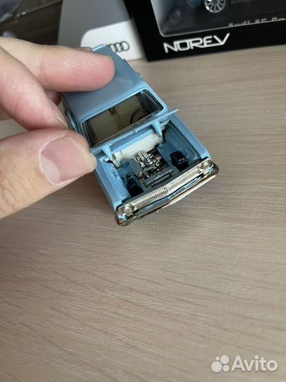 Модель Волга газ 2402 фестивальная СССР 1:43