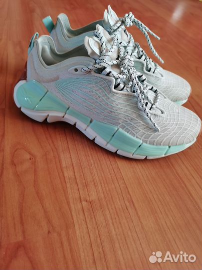 Кроссовки reebok женские