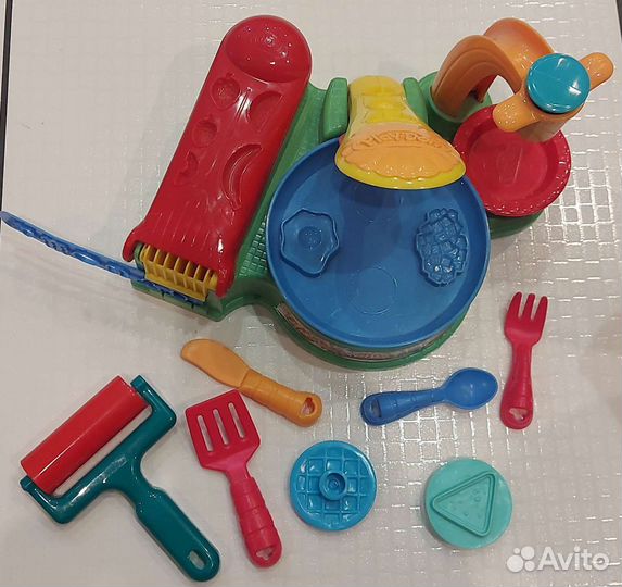 Игровой набор Фабрика сладостей play doh