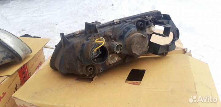 Nissan almera n16фара