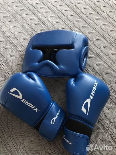 Боксерские перчатки и шлем детские