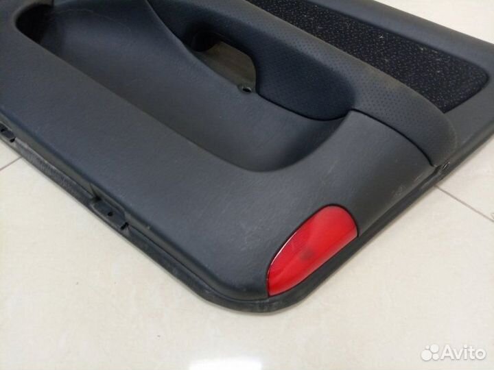 Обшивка двери передняя правая Hyundai Sonata EF