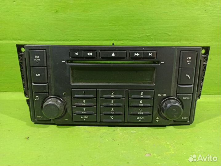 Панель управления магнитолой Land Rover Freelander