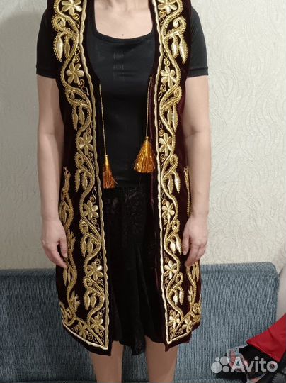 Безрукавка золотошвейная