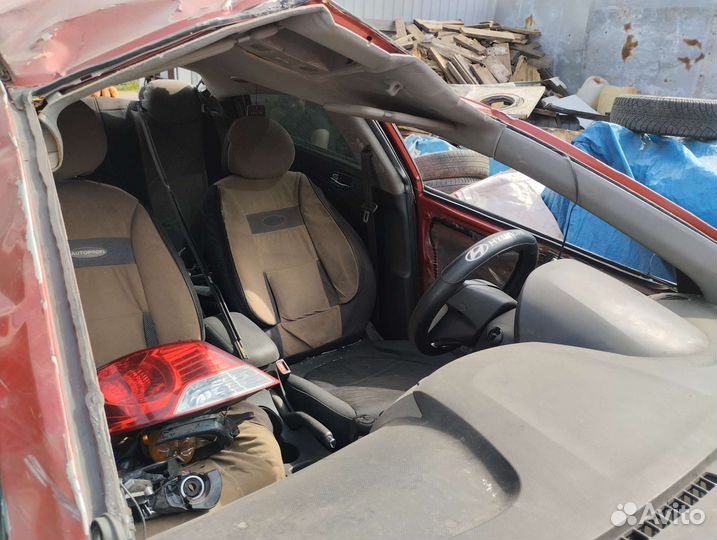 В разборе hyundai solaris 2012 год