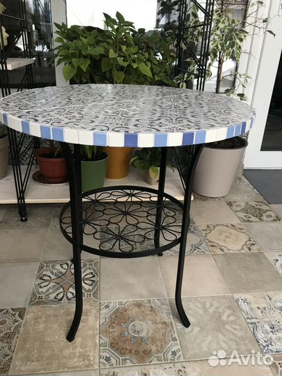 Журнальный столик