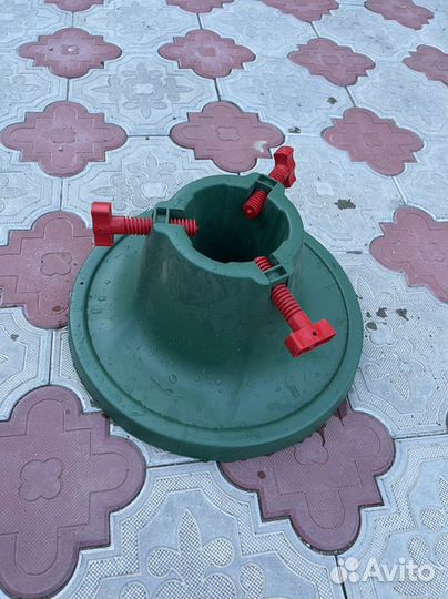 Подставка под елку