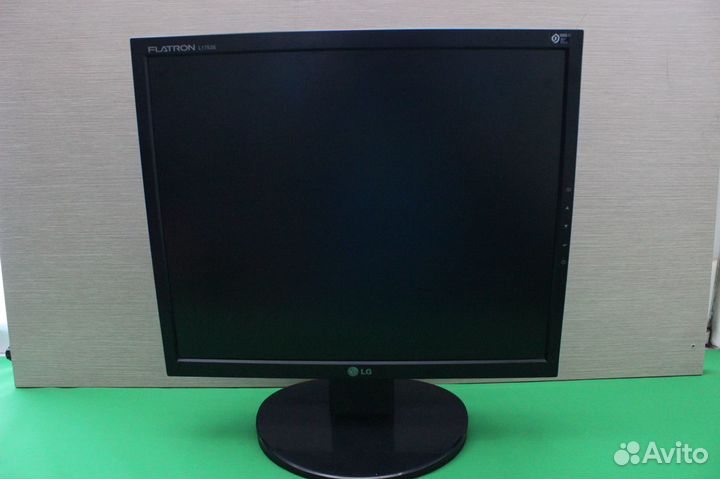 Монитор 17 LG Flatron L1753S 1280x1024 VGA