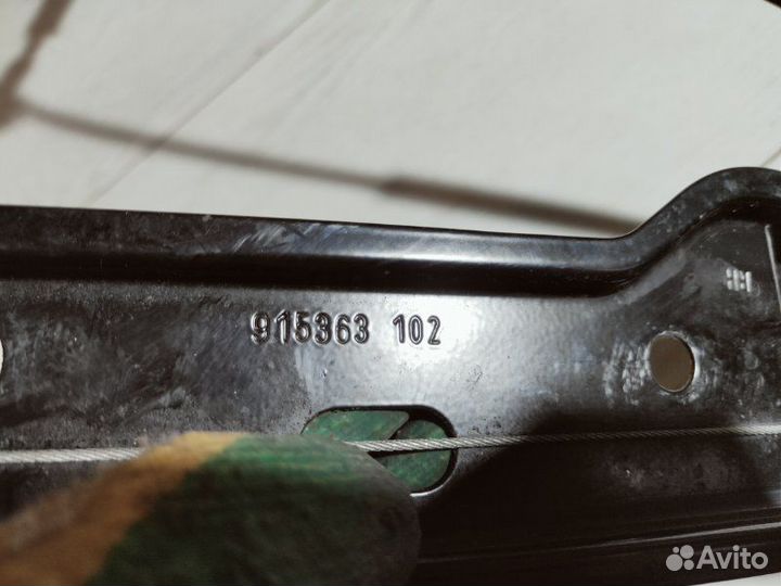 Стеклоподъемник передний правый Opel Astra J 2010