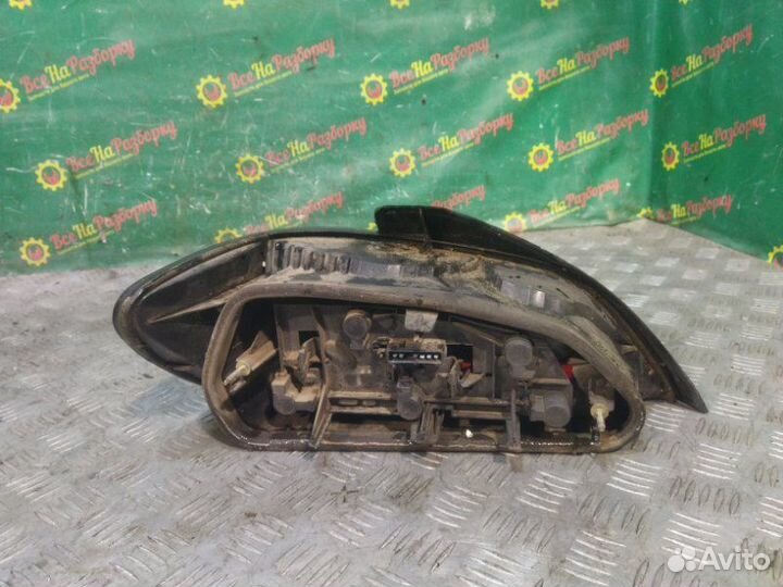 Фонарь правый Peugeot 406 седан 1.8 1998