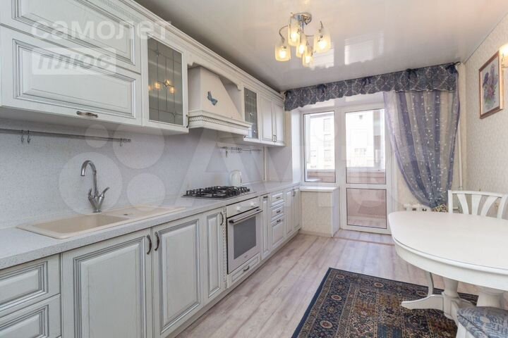 3-к. квартира, 108,5 м², 4/10 эт.