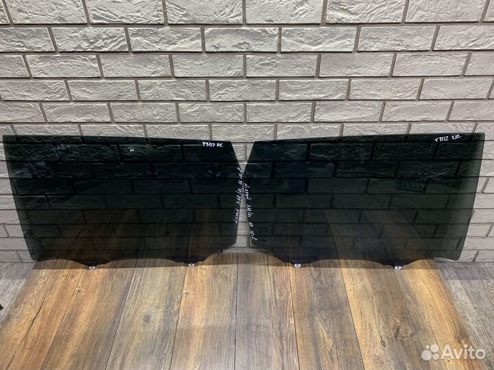 Nissan X-Trail T32 Стекло двери задней LH RH