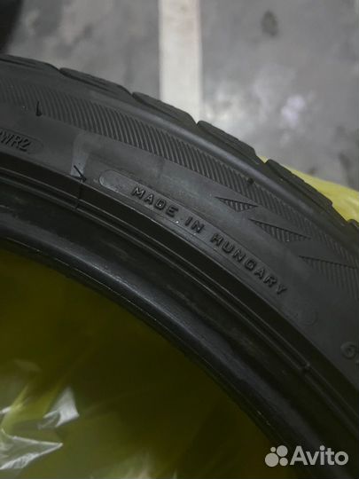 Bridgestone Blizzak LM-32 215/40 R18 89VR