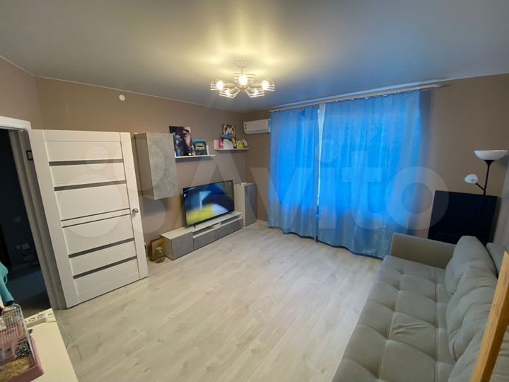 2-к. квартира, 52 м², 4/4 эт.