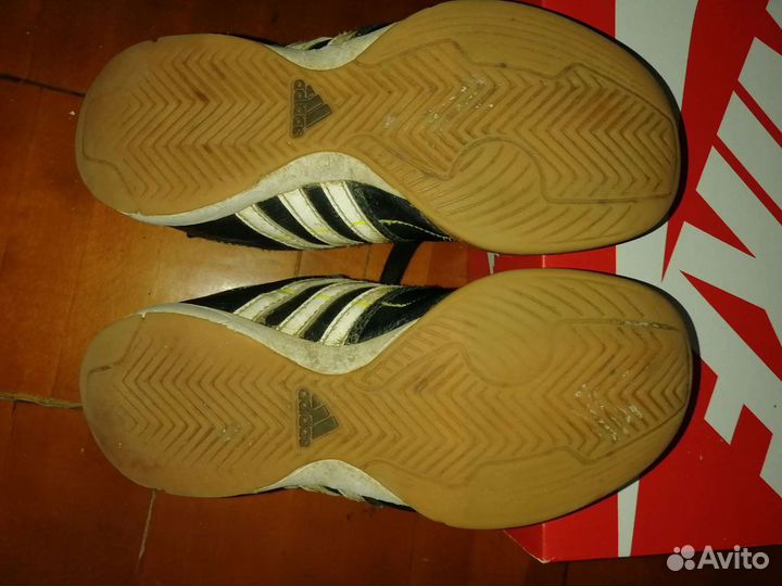 Кроссовки adidas