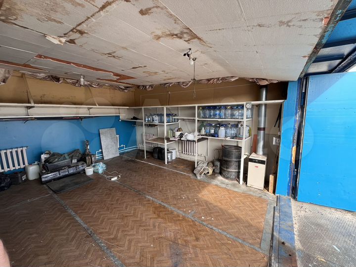 Гараж, > 30 м²