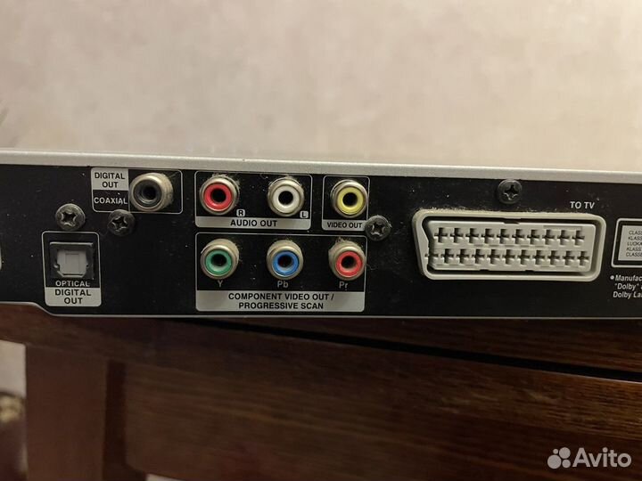 DVD плеер LG DK677X