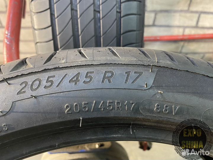 Michelin Primacy 4 205/45 R17