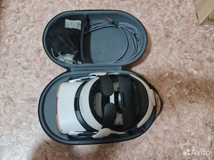 Шлем виртуальной реальности oculus