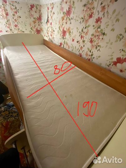 Детская кроватка