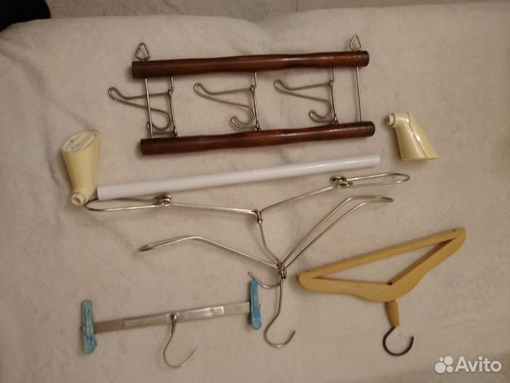 Вешалки для одежды и полотенца